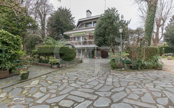 Maison à vendre    7 pièces • 212,05 m2 Chelles