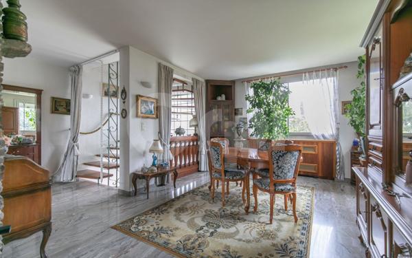 Maison à vendre    7 pièces • 212,05 m2 Chelles