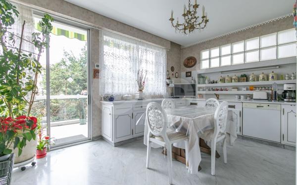 Maison à vendre    7 pièces • 212,05 m2 Chelles