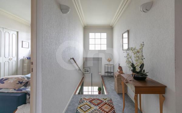 Maison à vendre    7 pièces • 212,05 m2 Chelles