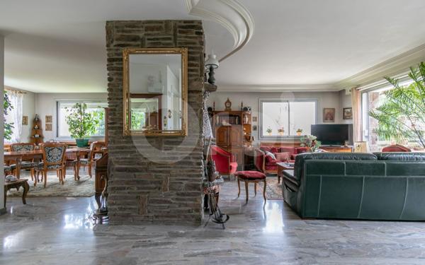 Maison à vendre    7 pièces • 212,05 m2 Chelles