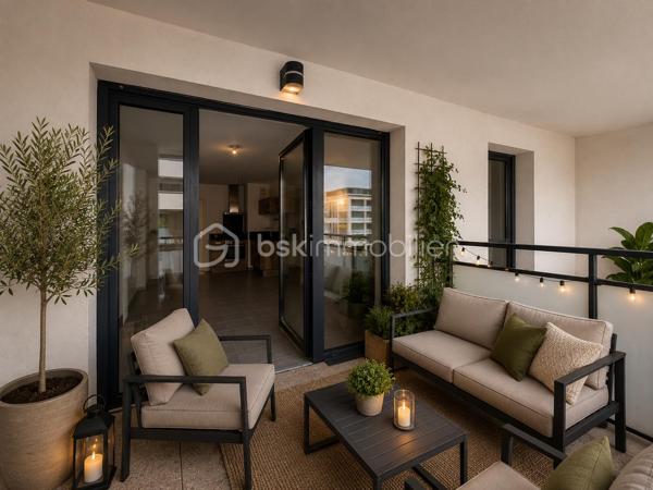 Dans une résidence récente et sécurisée de 2016, venez découvrir ce bel appartement T2 situé au 5ᵉ étage sur 7 avec ascenseur. Aucun travaux à prévoir dans cet appartement prêt à vivre.

Il se compose d’une agréable pièce de vie lumineuse avec cuisine ouverte, donnant accès à un large espace extérieur idéal pour profiter des beaux jours, d’une chambre confortable ainsi que d’une salle d’eau avec WC.

Un box fermé en sous-sol sécurisé complète ce bien, véritable atout sur le secteur.

Situé dans un quartier paisible, l’appartement bénéficie de la proximité immédiate des bus, des commerces et d’un accès rapide au centre-ville.

Idéal pour un primo-accédant ou un investissement locatif.

À visiter sans tarder !