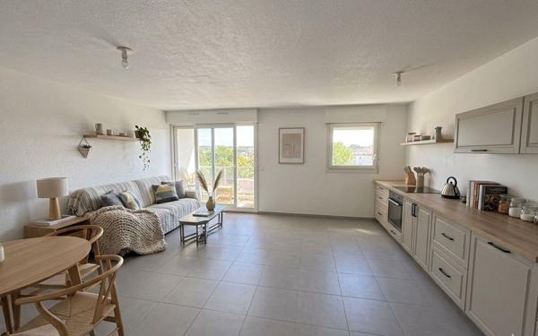 Appartement à vendre    3 pièces • 67,31 m2 Bordeaux