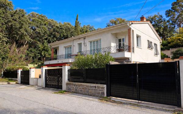 Appartement à vendre    3 pièces • 49,89 m2 Saint-Raphaël