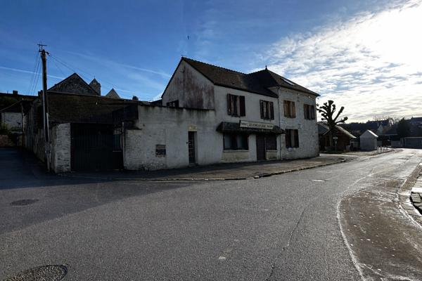 Immeuble local commercial + appartement centre de Jumeauville, Jumeauville 78580