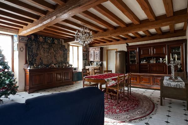 Immeuble local commercial + appartement centre de Jumeauville, Jumeauville 78580