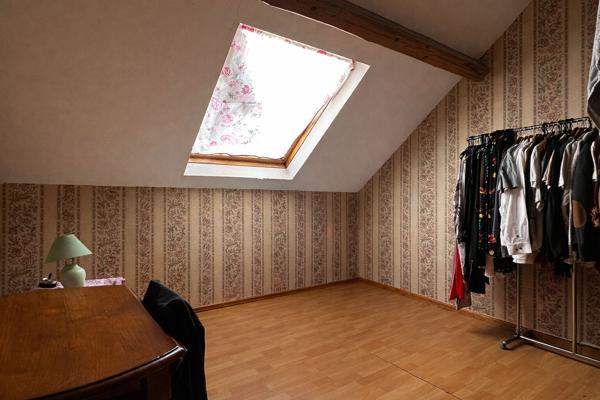 Immeuble local commercial + appartement centre de Jumeauville, Jumeauville 78580