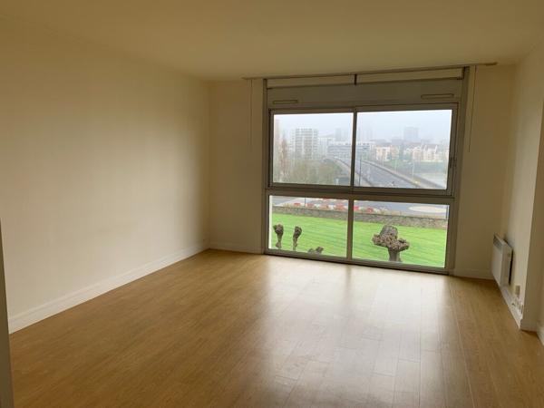 Appartement à louer Saint Sebastien Sur Loire : 2 pièces, 62m² avec 1 chambre(s) à 721€ - AJP Immobilier Saint-Sébastien-sur-Loire