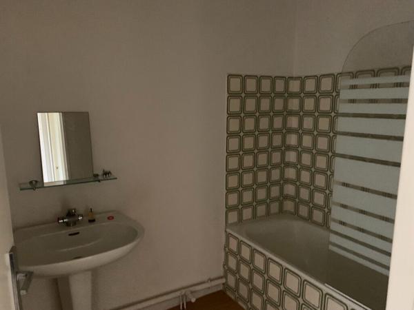 Appartement à louer Saint Sebastien Sur Loire : 2 pièces, 62m² avec 1 chambre(s) à 721€ - AJP Immobilier Saint-Sébastien-sur-Loire