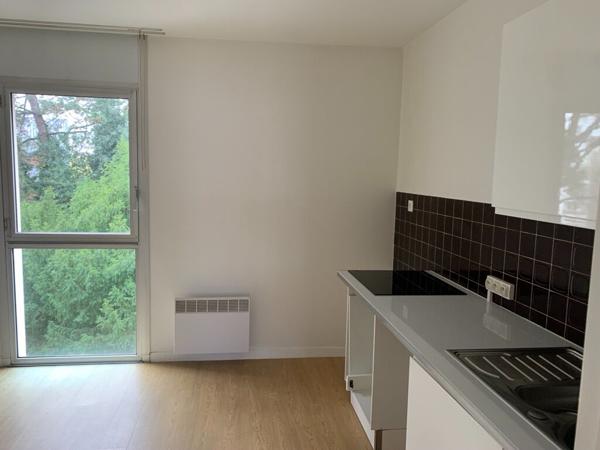 Appartement à louer Saint Sebastien Sur Loire : 2 pièces, 62m² avec 1 chambre(s) à 721€ - AJP Immobilier Saint-Sébastien-sur-Loire