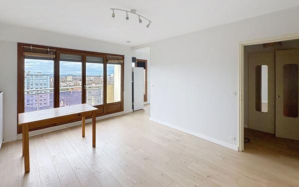 Appartement à vendre    1 pièce • 26,33 m2 Pau