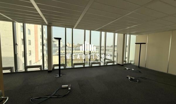 À VENDRE : BUREAUX D'ENVIRON 748,50 M² - QUARTIER NOVAXIS LE MANS