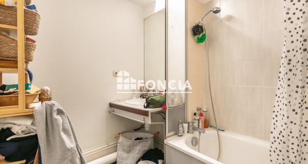 À vendre Studio 41.98 m² - Grenoble 38000