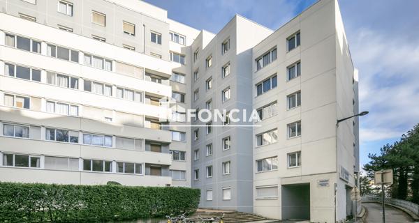 À vendre Studio 41.98 m² - Grenoble 38000