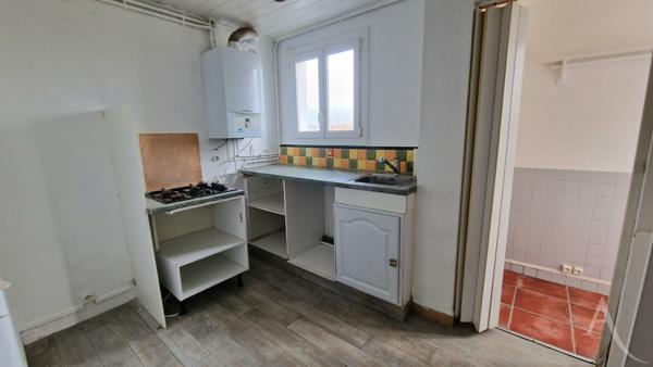 Appartement Mantes La Jolie de 4 pièces avec 3 chambres balcon et cave