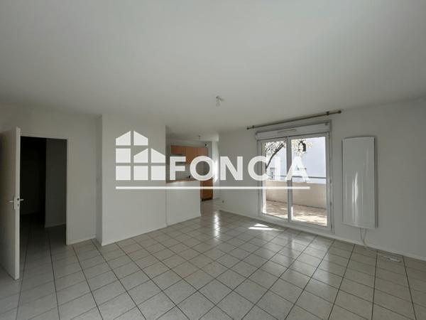Location Appartement 3 pièces 68.4 m² - 10-12 RUE MONDESIR Montauban 82000