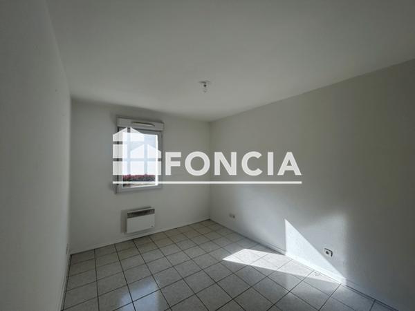 Location Appartement 3 pièces 68.4 m² - 10-12 RUE MONDESIR Montauban 82000