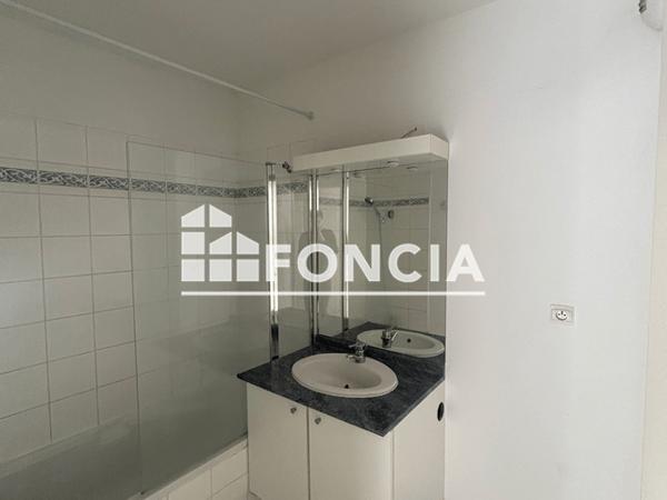 Location Appartement 3 pièces 68.4 m² - 10-12 RUE MONDESIR Montauban 82000