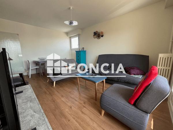 Location Studio meublé 10.16 m² - 1 ALLEE PELLETIER D'OISY - IMMEUBLE FICTIF Tours 37000