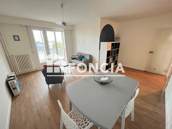 Location Studio meublé 10.16 m² - 1 ALLEE PELLETIER D'OISY - IMMEUBLE FICTIF Tours 37000