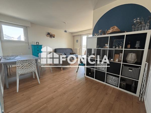 Location Studio meublé 10.16 m² - 1 ALLEE PELLETIER D'OISY - IMMEUBLE FICTIF Tours 37000