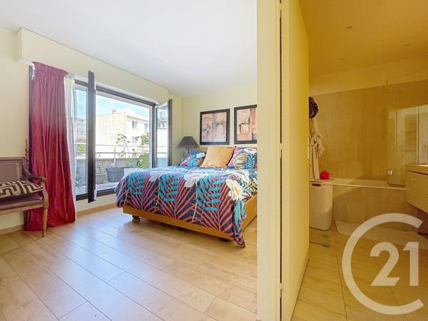 Appartement F6 à vendre  6 pièces - 116,08 m2 SURESNES - 92