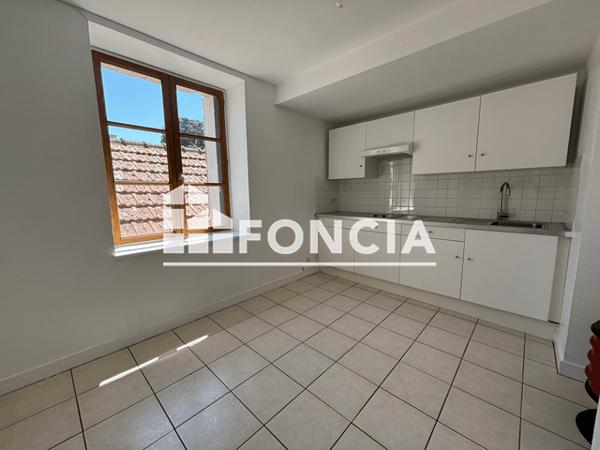 Location Appartement 2 pièces 48.89 m² - 5 RUE DE LA POSTE Villebarou 41000