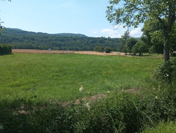 Yenne (73170) TERRAIN CONTRUCTIBLE DE 1835 M² POUVANT CREER 4 LOTS A BATIR MAXIMUM