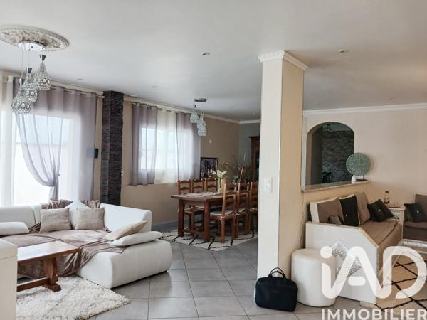 Maison à vendre 8 pièces 235 m² Saint-Marcel