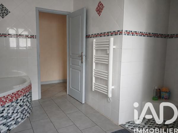 Maison à vendre 8 pièces 235 m² Saint-Marcel