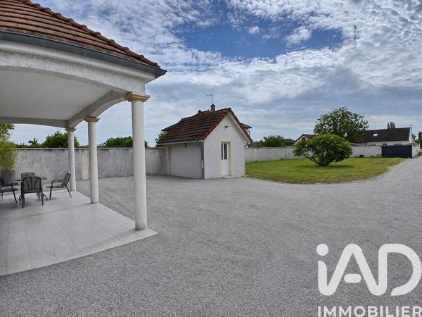 Maison à vendre 8 pièces 235 m² Saint-Marcel