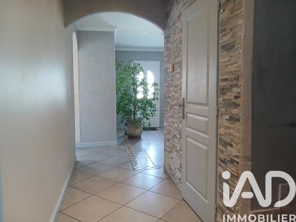 Maison à vendre 8 pièces 235 m² Saint-Marcel