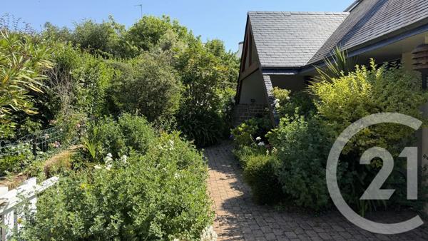 Maison à vendre  5 pièces - 220,26 m 2   VANNES  - 56