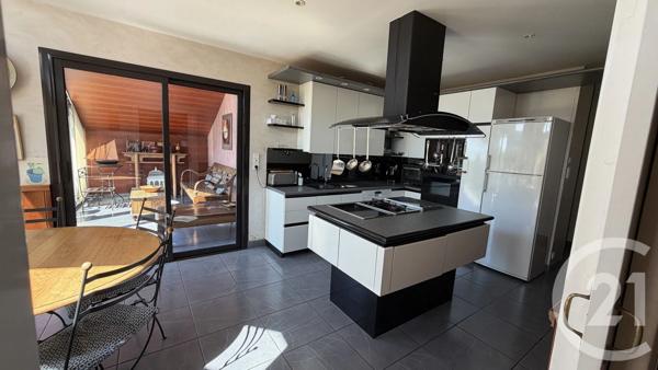 Maison à vendre  5 pièces - 220,26 m 2   VANNES  - 56