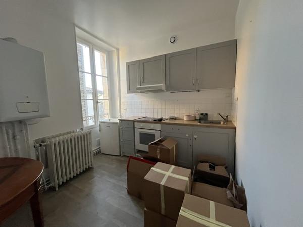 Immeuble à vendre |  Fontenay-le-Comte |  135 m²