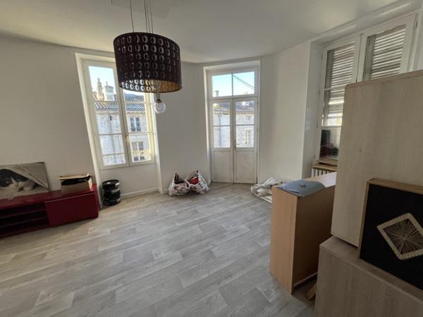 Immeuble à vendre |  Fontenay-le-Comte |  135 m²