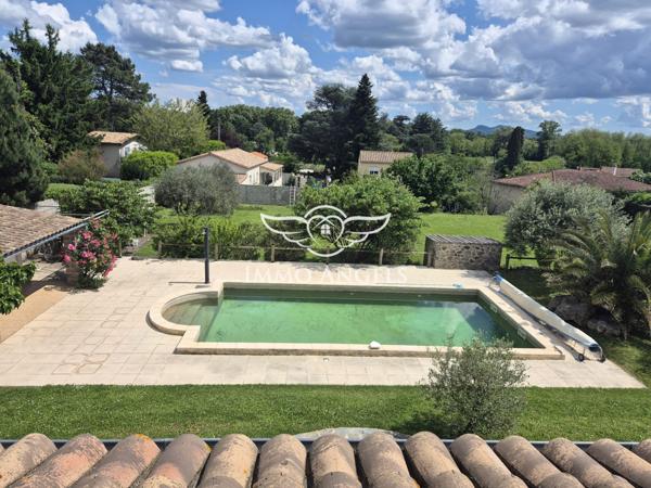 Maison 9 pièces 173m², dépendance et , piscine - pool house, sur terrain 2207m²