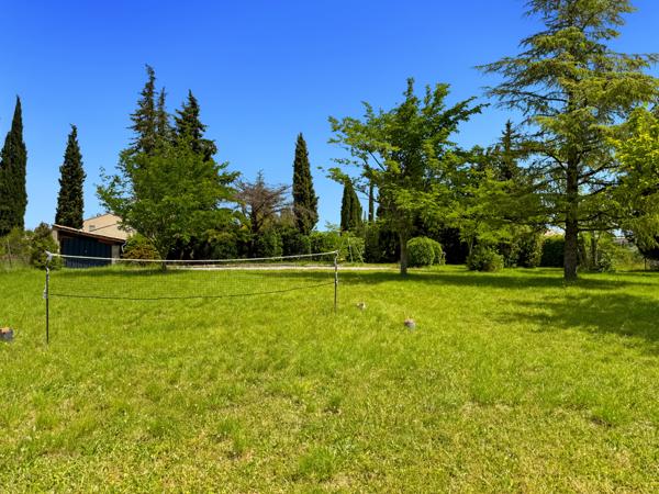 Villeneuve-de-Berg (07170) Propriété de Caractère (3 Gîtes - 30 Couchages) –Vue Panoramique