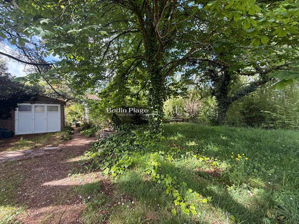 Maison Nantes 5 pièce(s) 103 m2,  
Nantes 44300