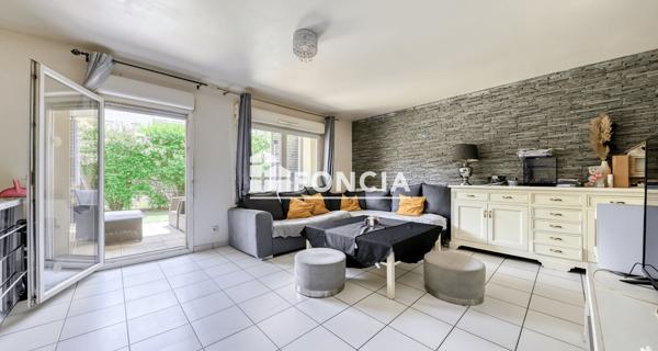 À vendre Appartement 4 pièces 75 m² - Bron 69500