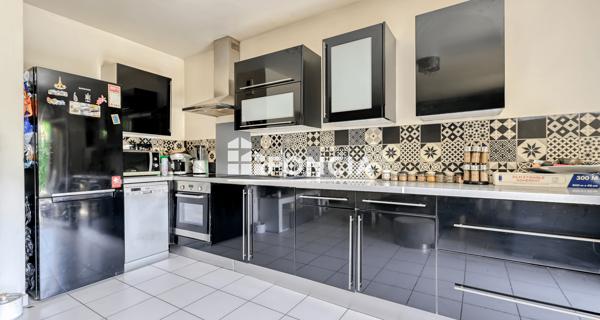 À vendre Appartement 4 pièces 75 m² - Bron 69500
