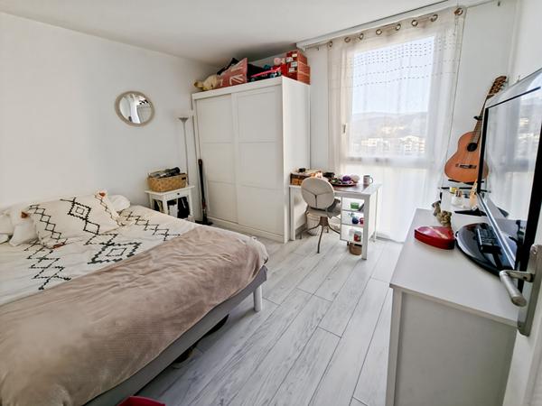 APPARTEMENT DE TYPE 4 PIECES