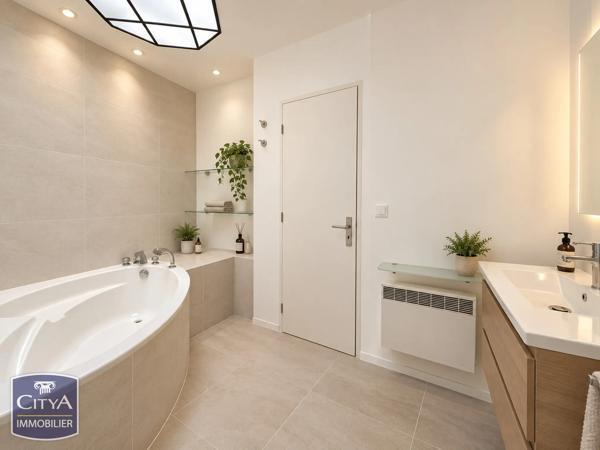 Appartement à vendre 6 pièces 133m² Bourges (18000)