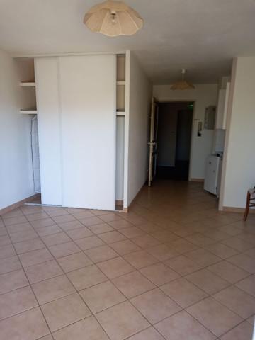 A vendre Appartement studio Mont De Marsan proche hôpital balcon parking