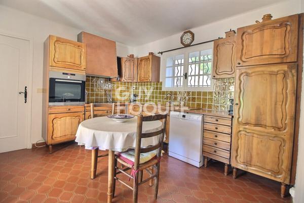 Charmante Maison Tarascon 129m2 avec garages et jardin
