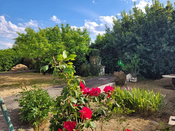BREUIL MAGNE maison de 90 m2 de type 4 avec jardin de 600 m² - garage de 19 m² - Pompe à chaleur