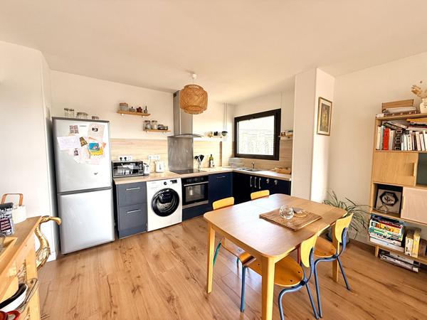 SAINT ANTOINE, ANGERS - TROIS PIÈCES AVEC BALCON ET PARKING Angers
