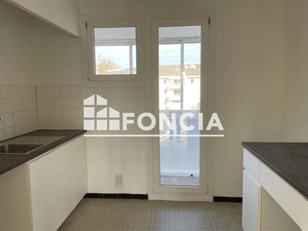 Location Appartement 4 pièces 64.77 m² - RES. ST LAZARE - 540 AVENUE DES MARTYRS DE LA RESISTANCE Brignoles 83170