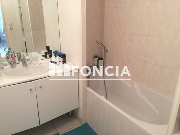Location Appartement 2 pièces 43.53 m² - 20/24 AV COROT Marseille 13013
