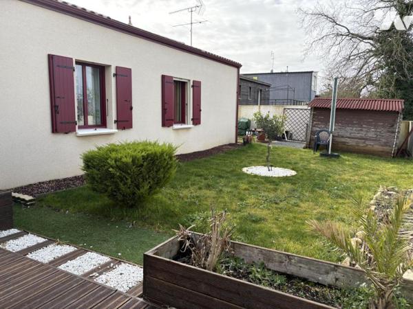 AGREABLE MAISON D'HABITATION EN TRES BON ETAT  AVEC TERRAIN CLOS